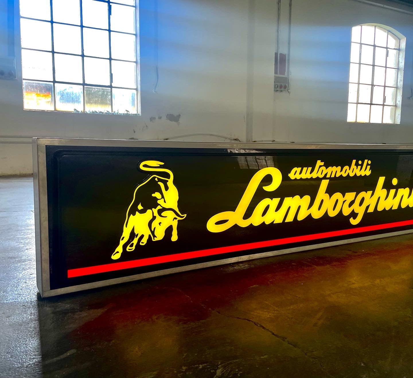 Insegna luminosa Lamborghini