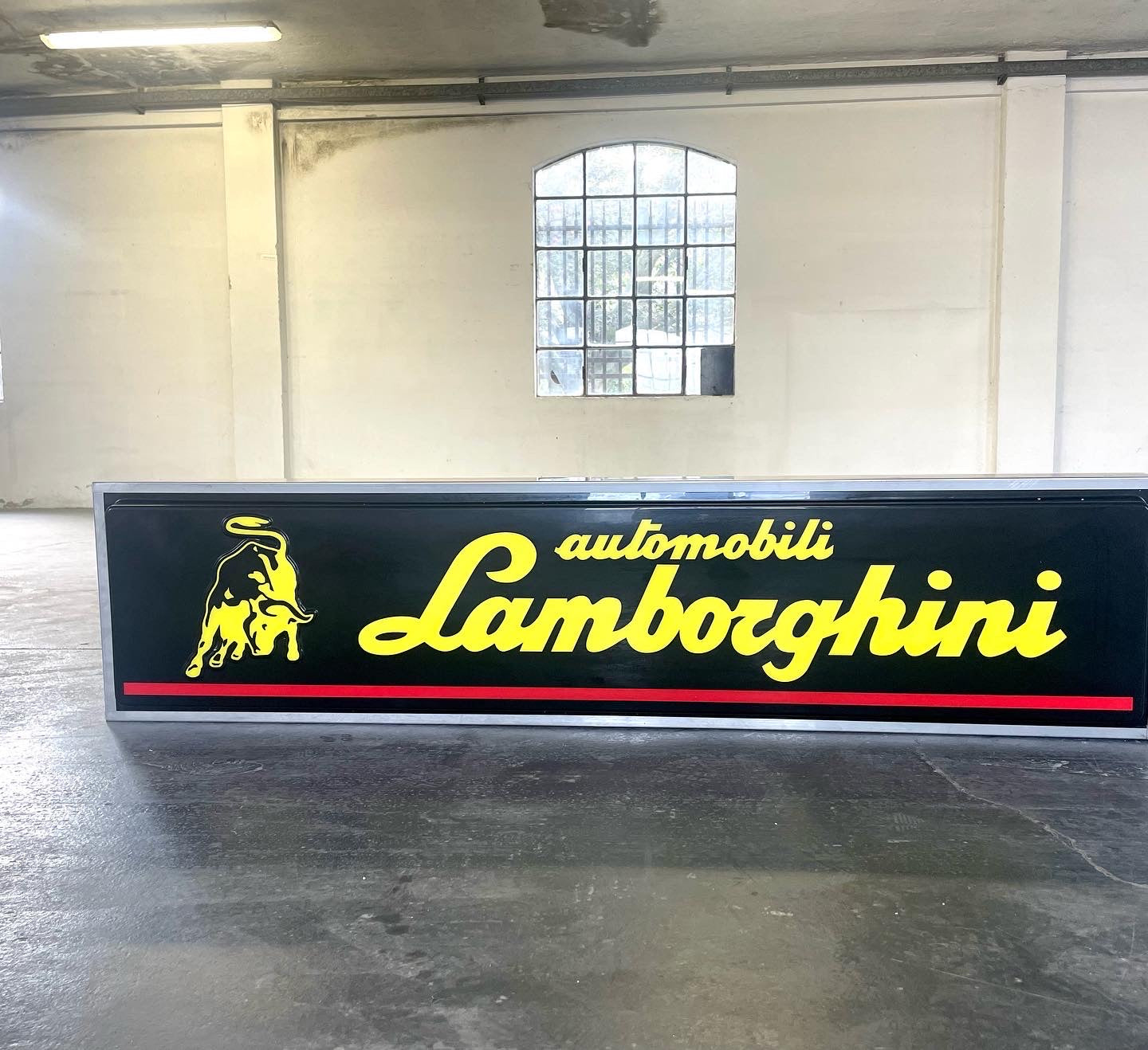Insegna luminosa Lamborghini