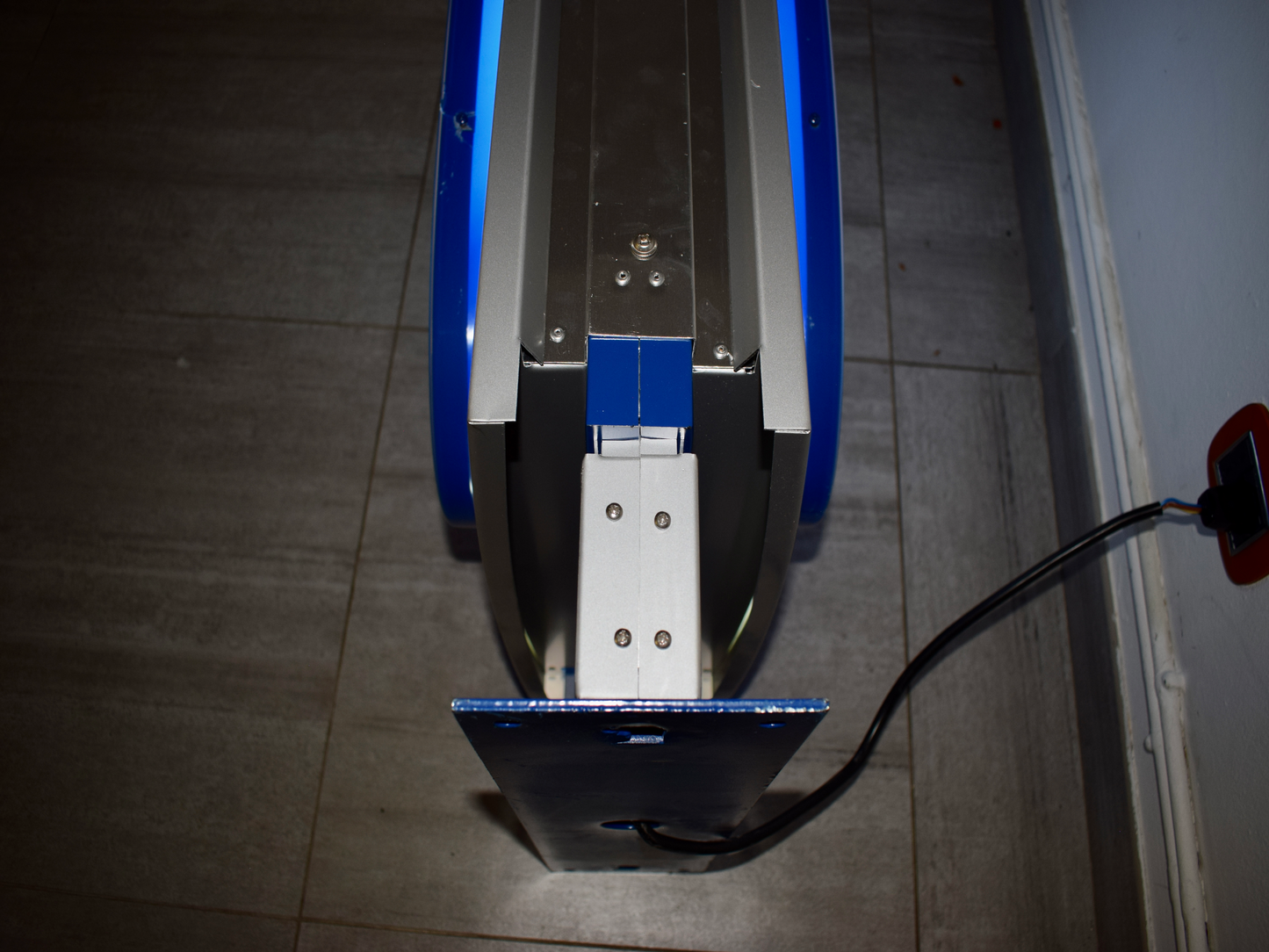 Insegna luminosa Ford doppia faccia