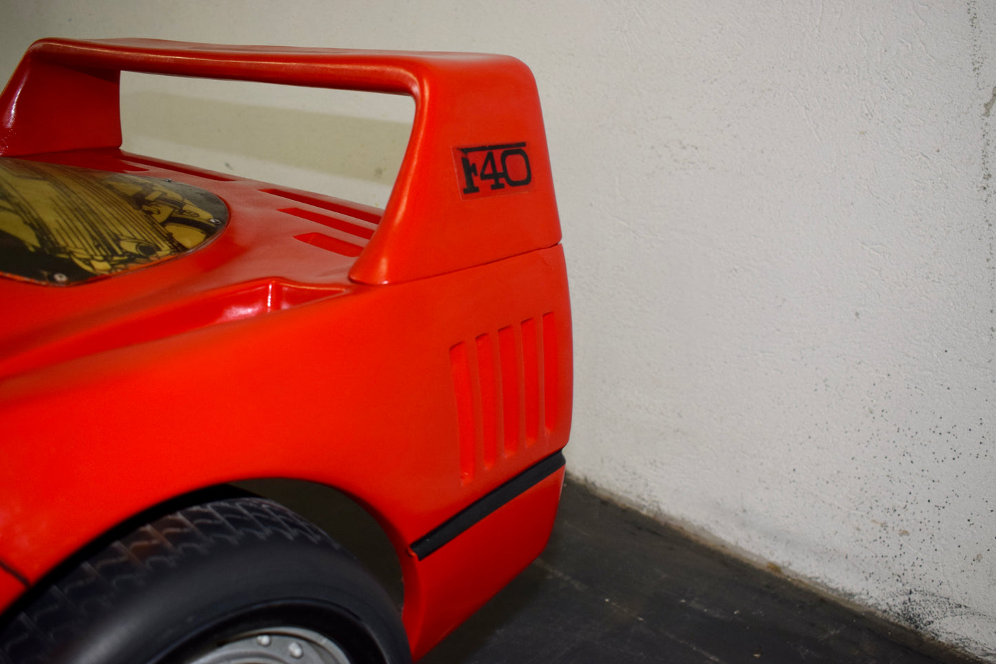 Ferrari F40-Style Coin-Operated Ride
