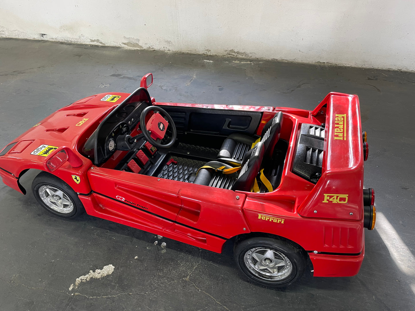 TT Toys Toys Ferrari F40-Style Electric Go-Kart