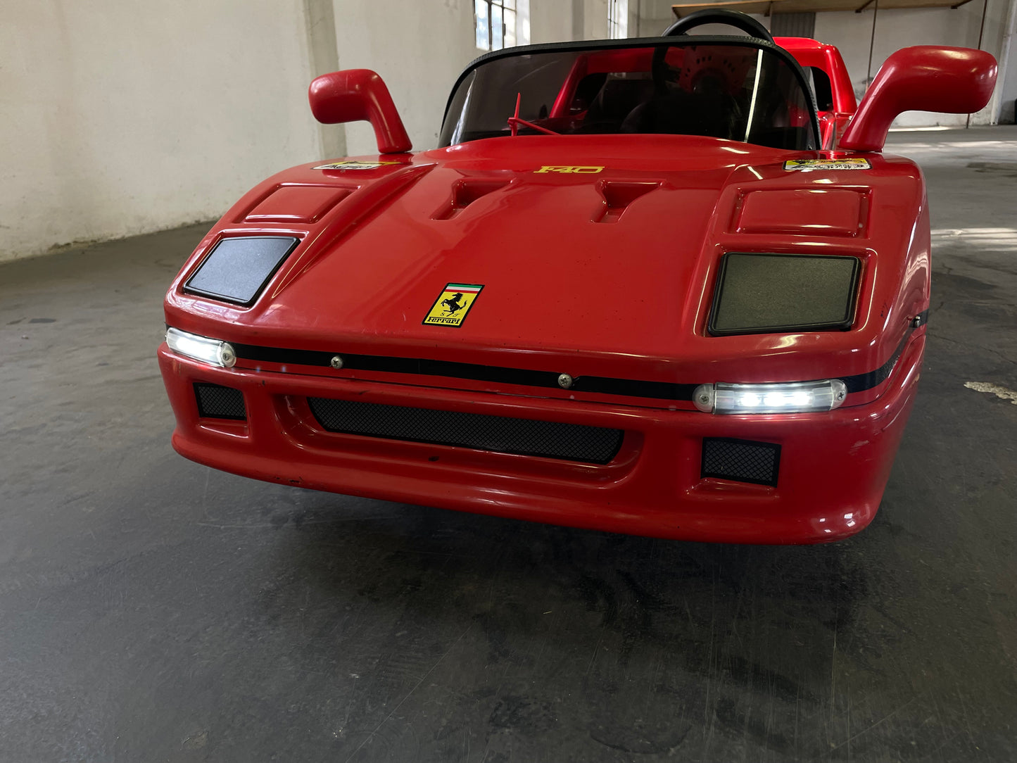 TT Toys Toys Ferrari F40-Style Electric Go-Kart
