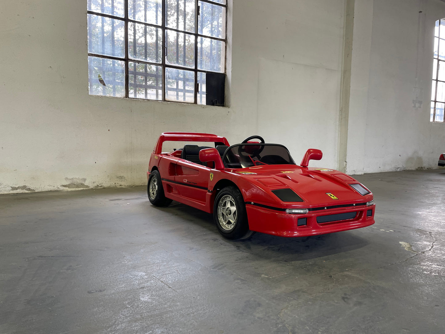TT Toys Toys Ferrari F40-Style Electric Go-Kart
