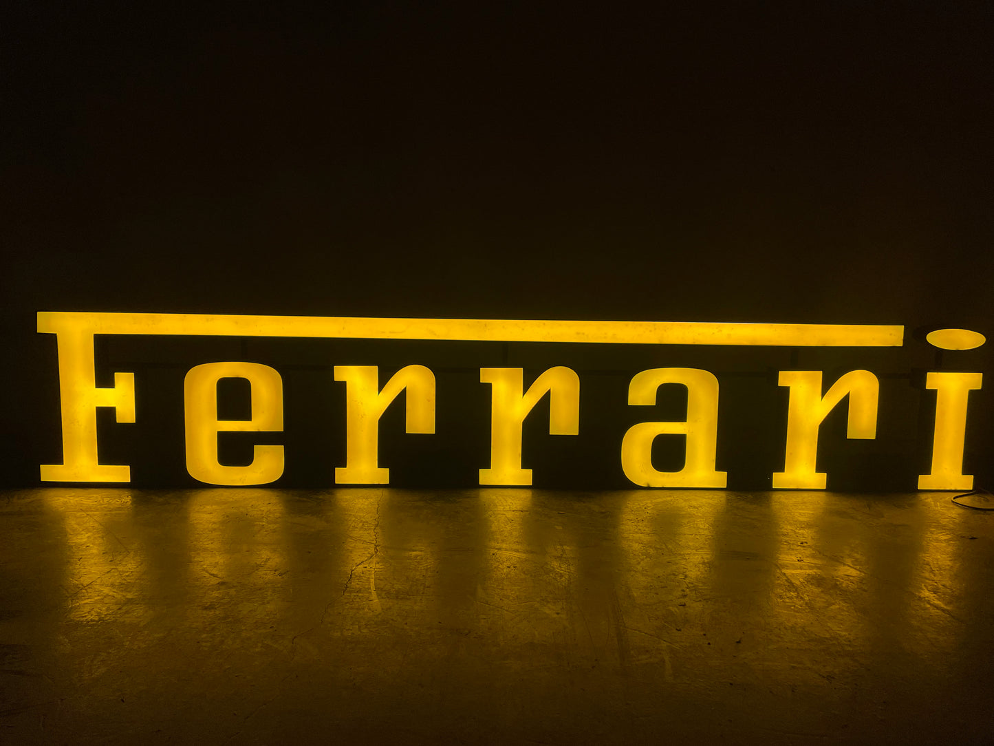Insegna luminosa Ferrari 1970