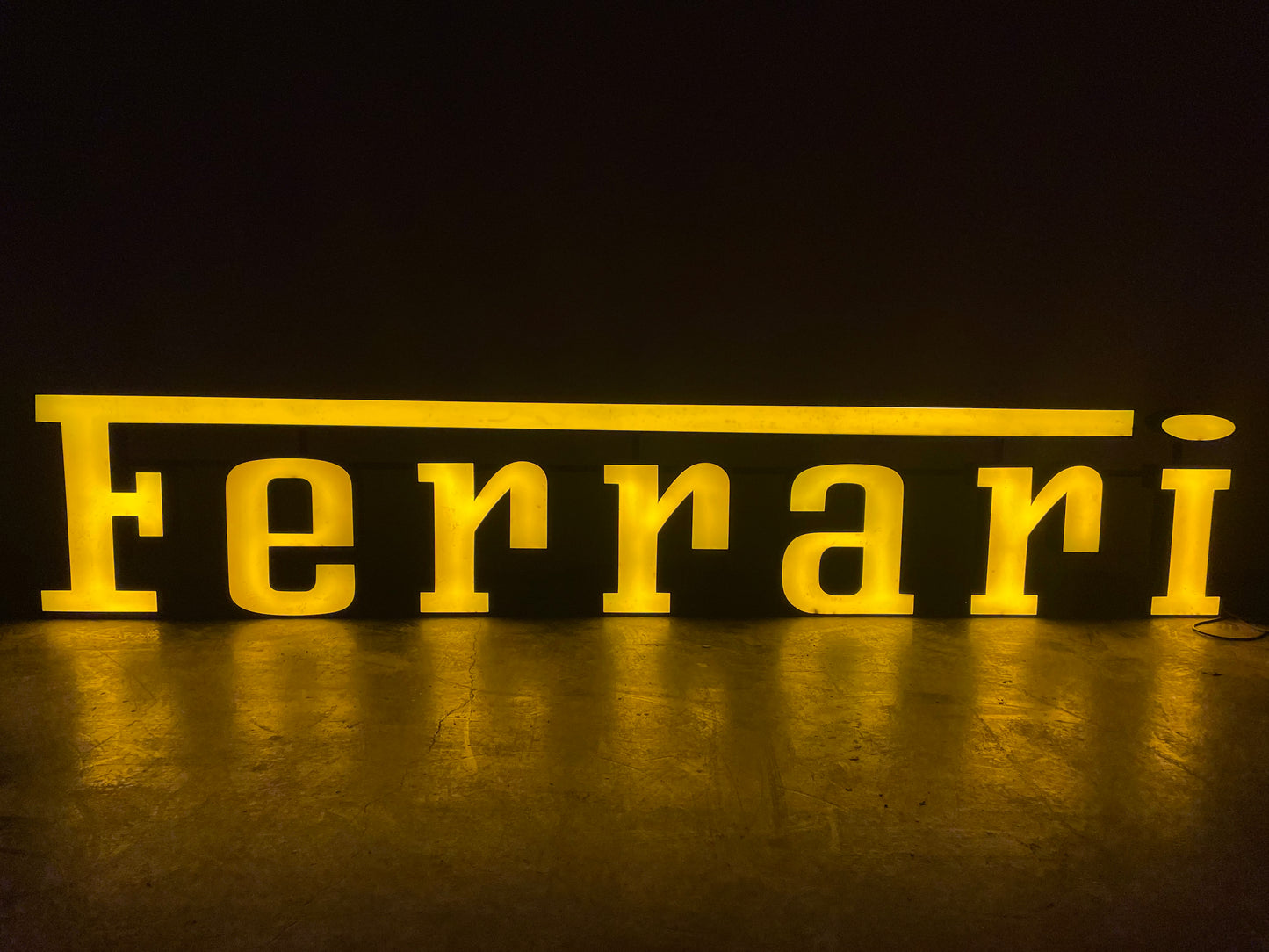 Insegna luminosa Ferrari 1970