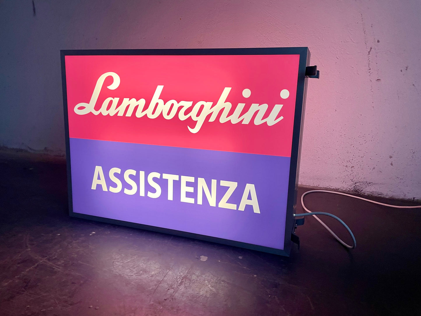 Insegna luminosa Lamborghini Assistenza