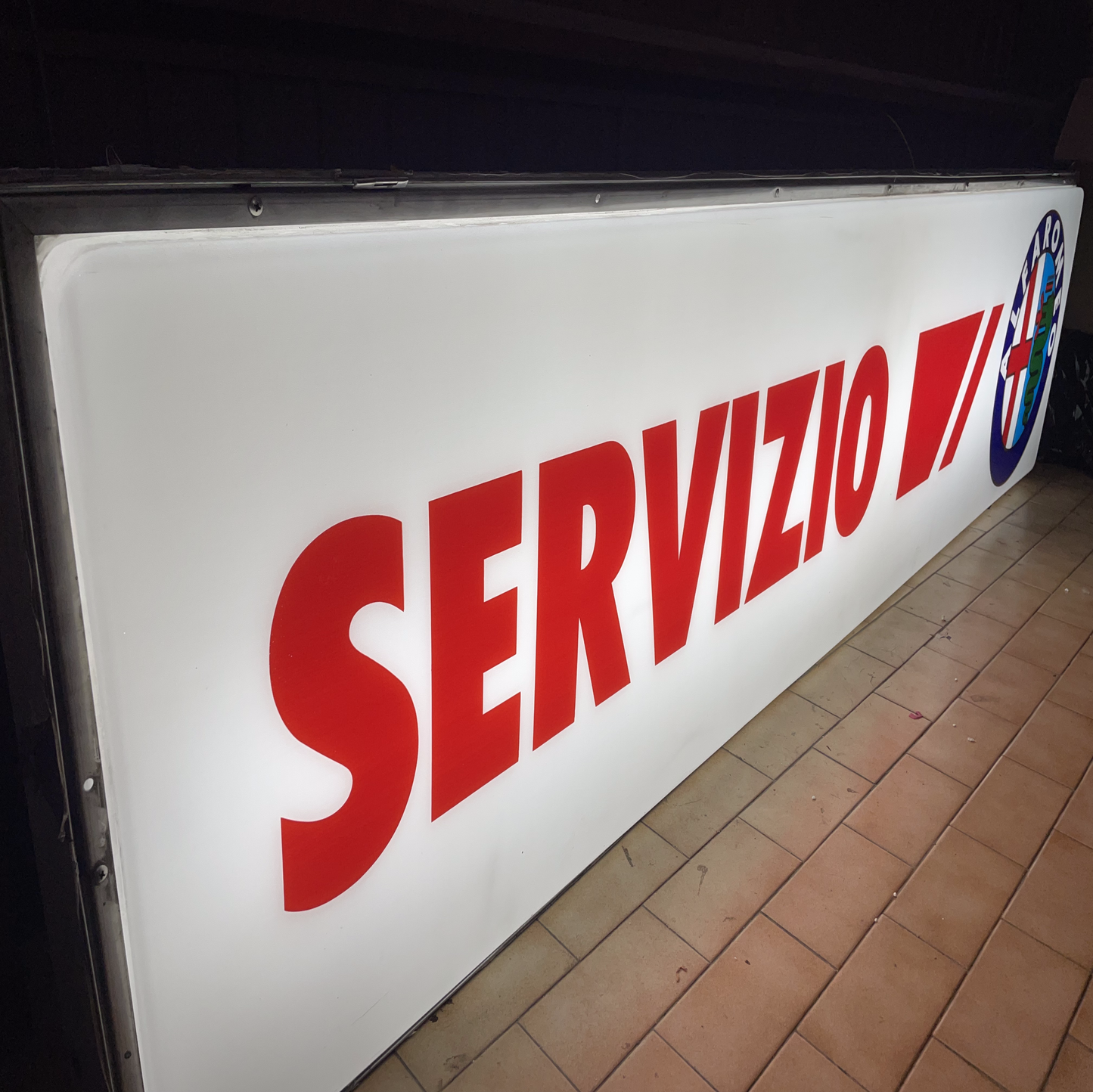 Insegna luminosa Alfa Romeo Servizio