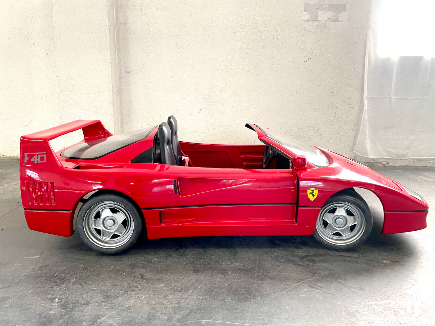 Giordani Ferrari F40-Style Electric Go-Kart