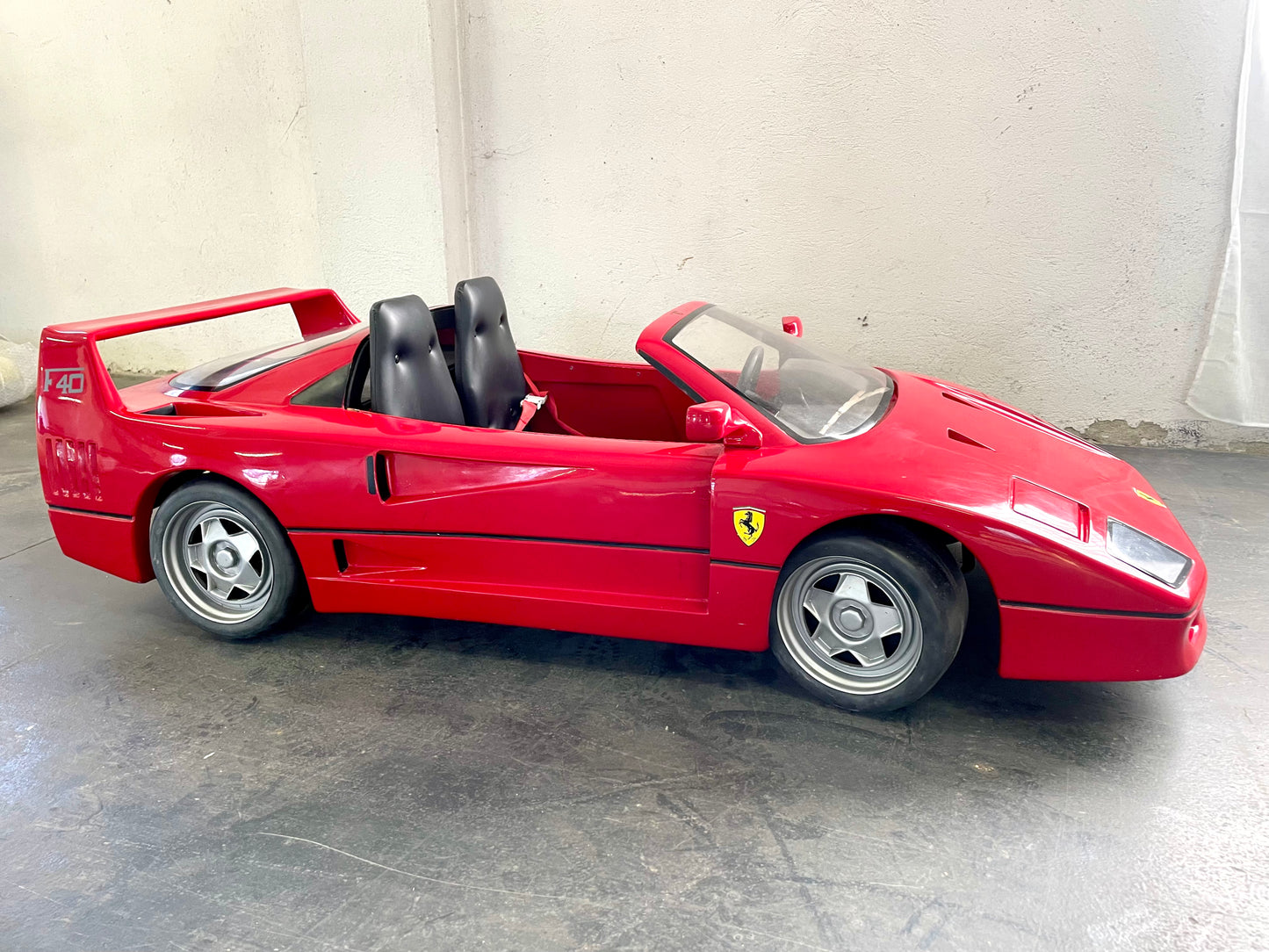 Giordani Ferrari F40-Style Electric Go-Kart