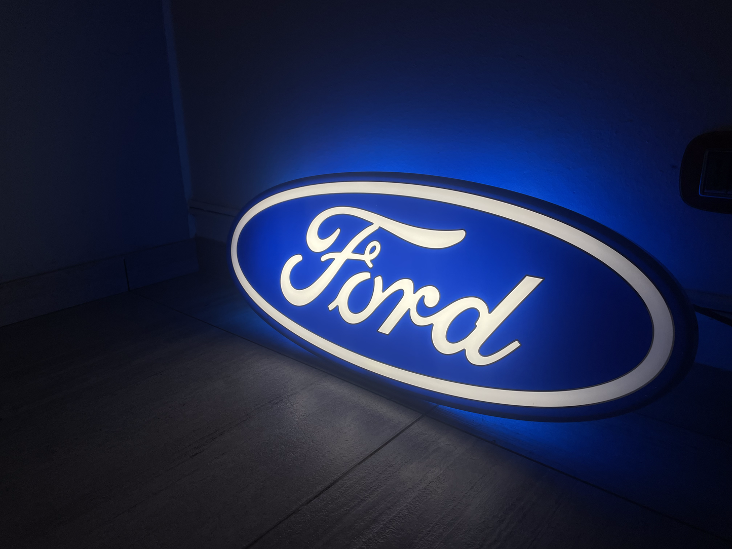 Insegna luminosa Ford