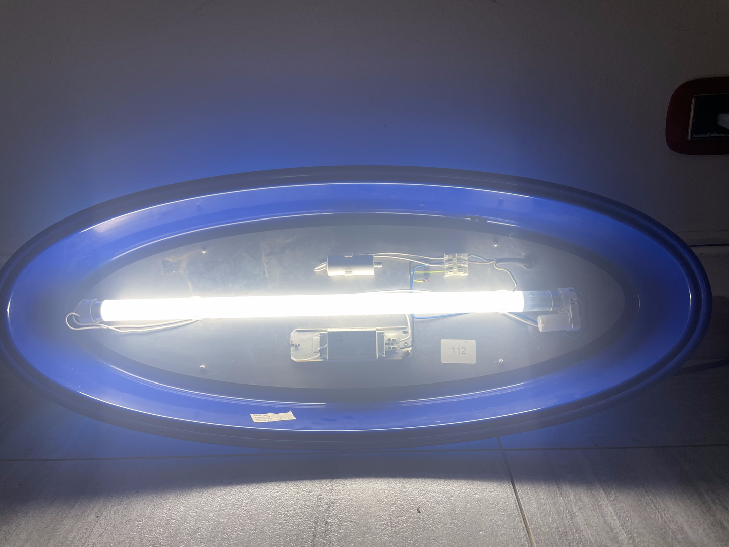 Insegna luminosa Ford