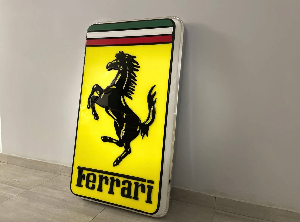 Insegna luminosa Ferrari