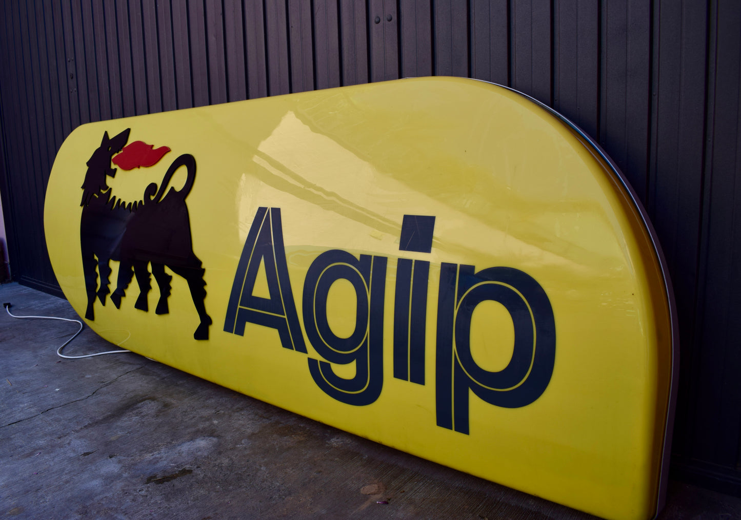 Insegna luminosa Agip