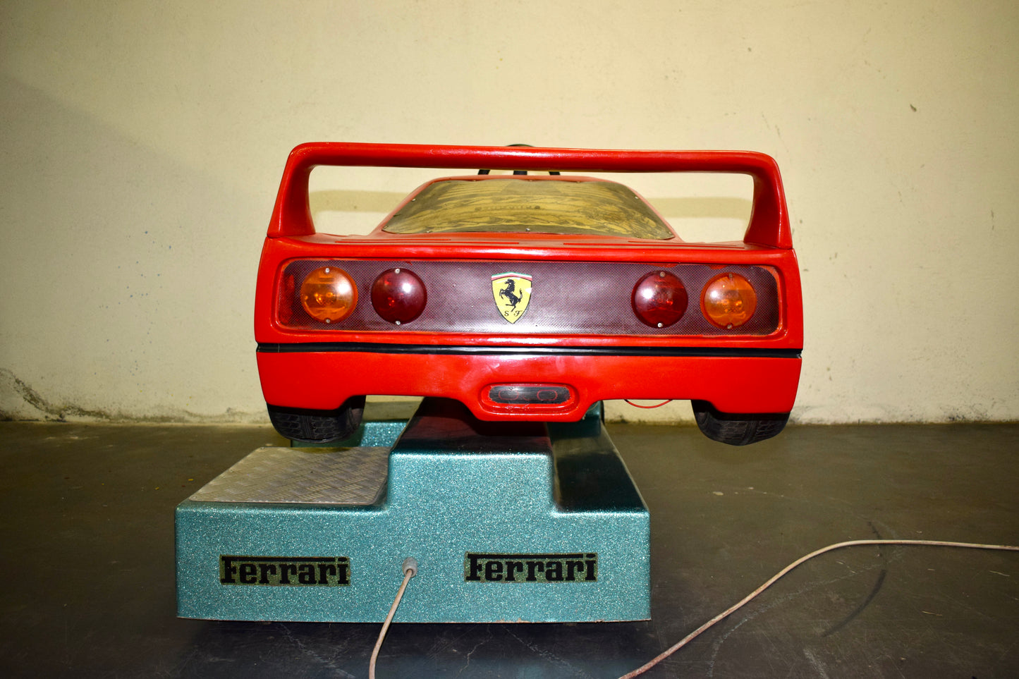 Ferrari F40-Style Coin-Operated Ride