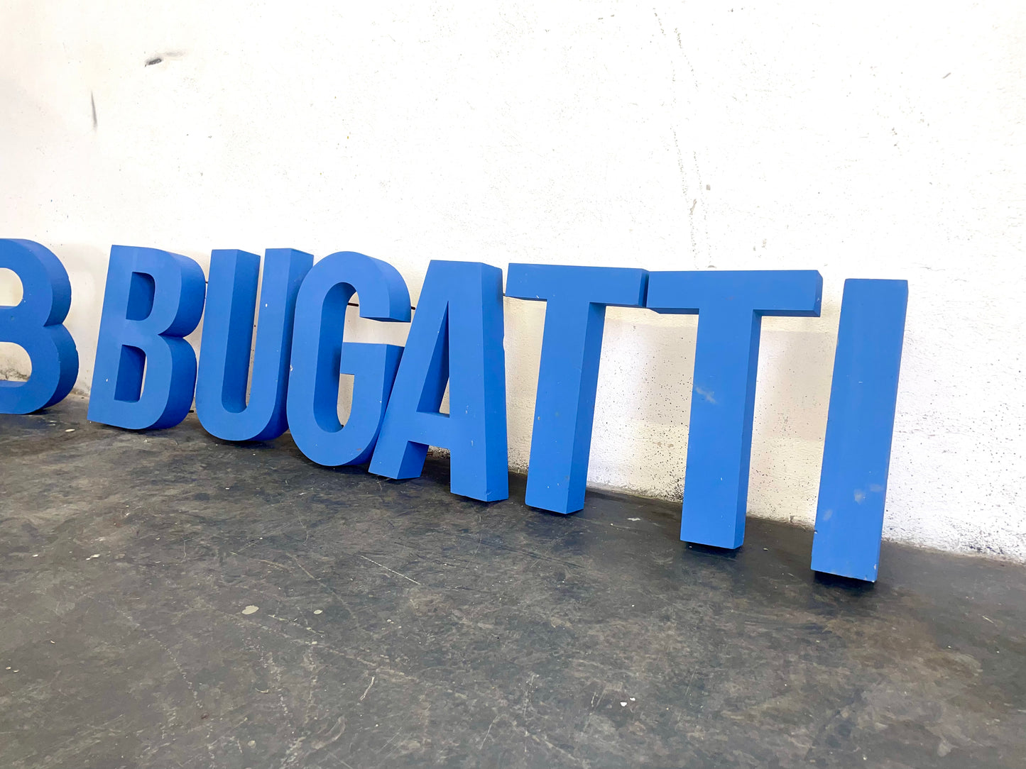 Insegna Bugatti Automobili Campogalliano