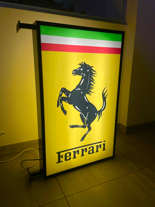 Insegna luminosa Ferrari